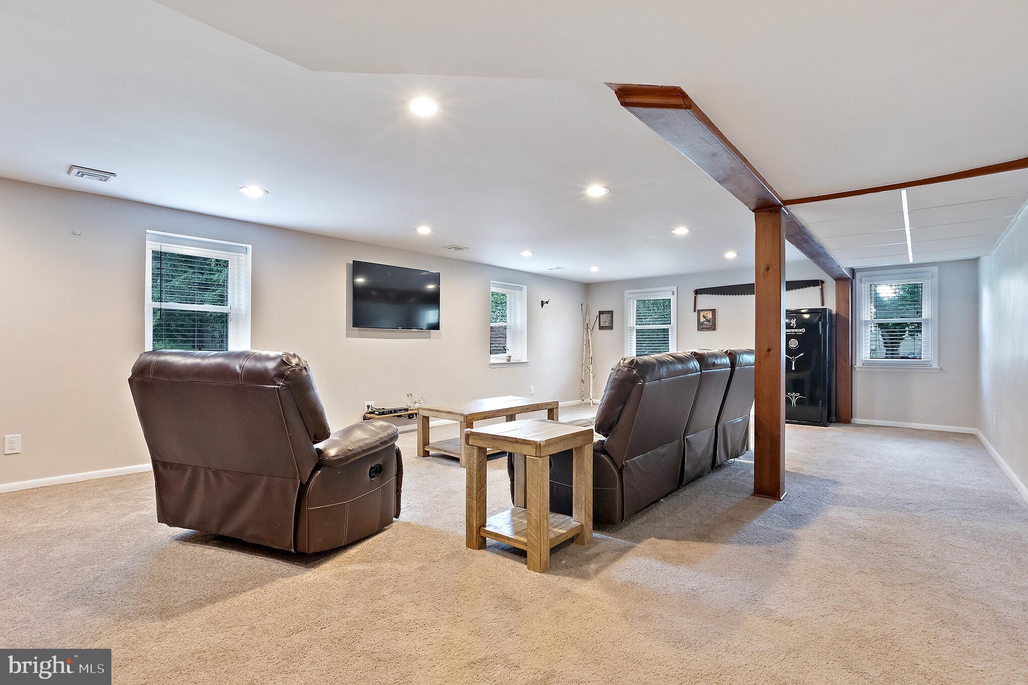 500 Sugartree Road Holland, PA 18966 - Photo 23 of 36 Gallery Image 23