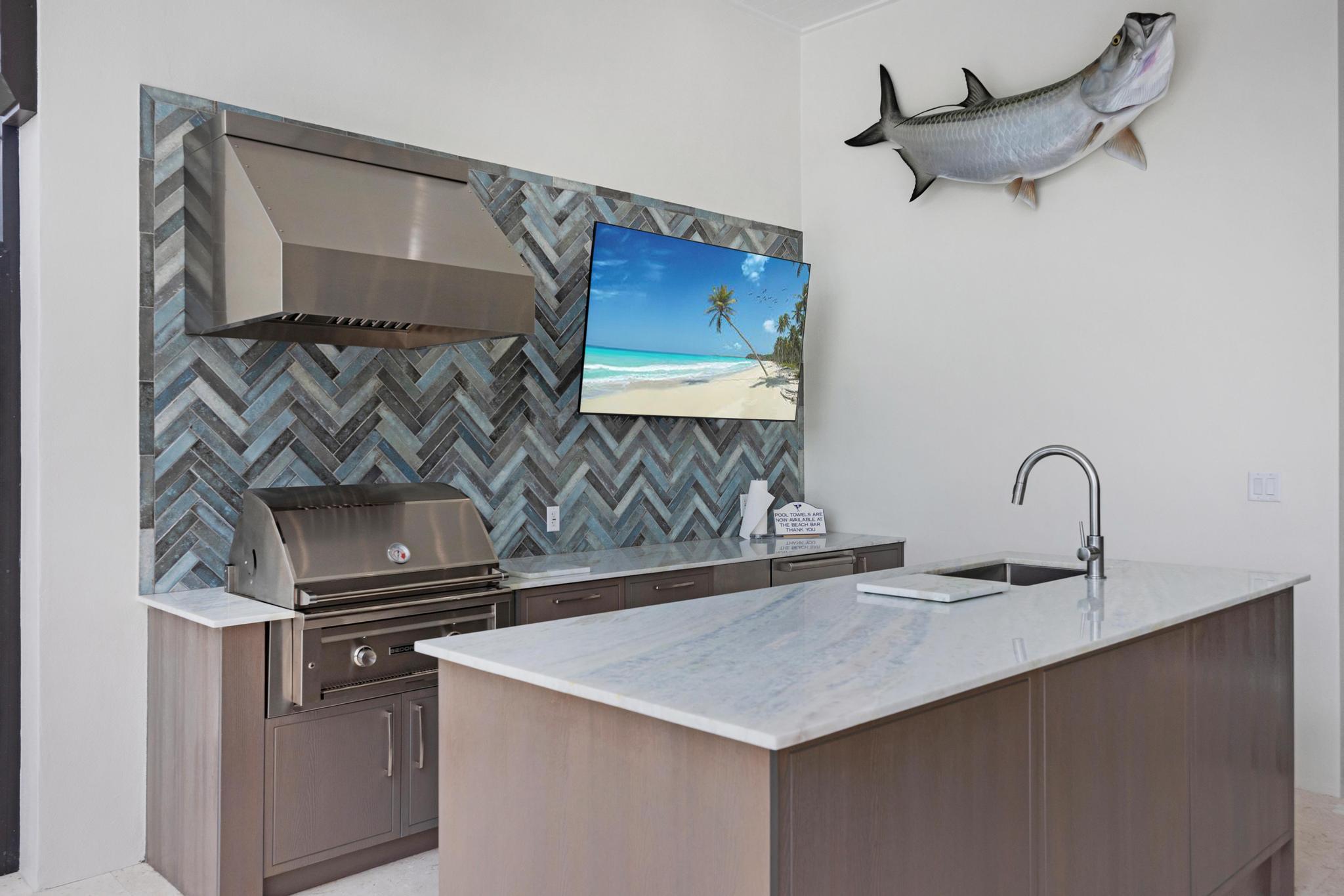 22 Country Club Road Key Largo, FL 33037 - Photo 25 of 34 Outdoor kitchen