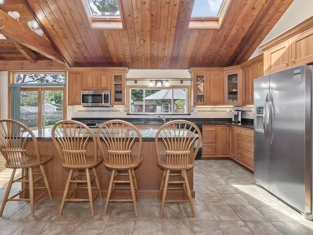 1690 Trapelo Road Waltham, MA 02451 - Photo 6 of 35
