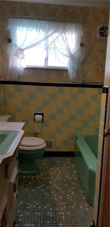 1602 Nine Eighty Road Canonsburg, PA 15317 - Photo 9 of 25 Gallery Image 9