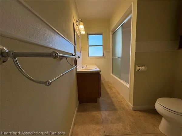 $1,800 | 401 East Main Street, Avon Park, FL 33825