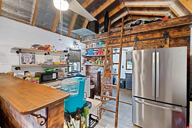 a view of a storage & utility room
