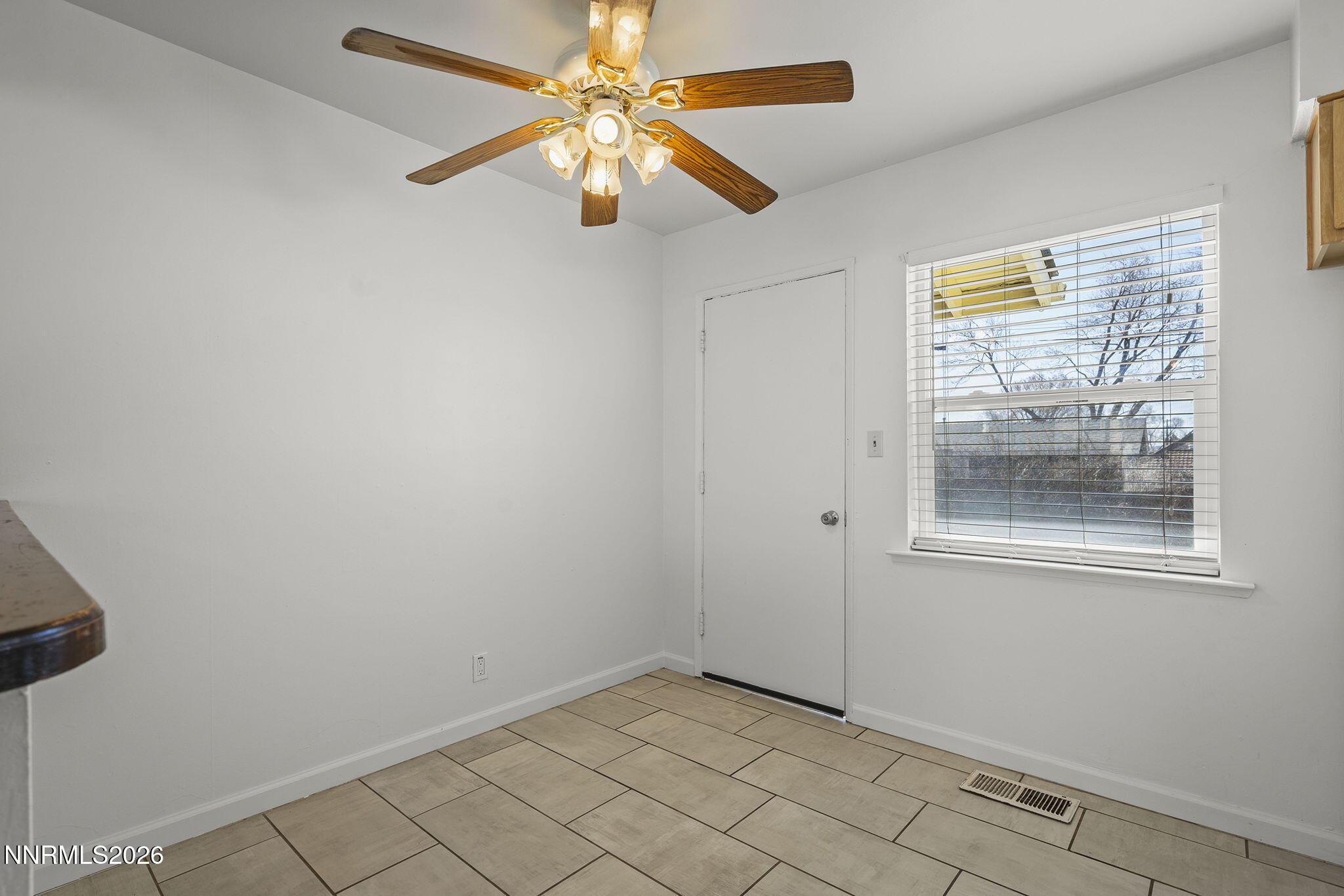 1720 Grandview Avenue Reno, NV 89503 - Photo 20 of 31 18-web-or-mls-_DSC0276