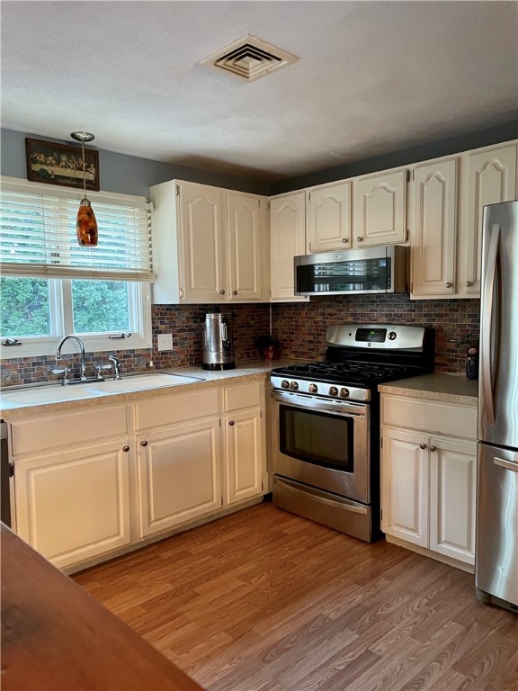 125 Rutland Street Cranston, RI 02920 - Photo 22 of 22