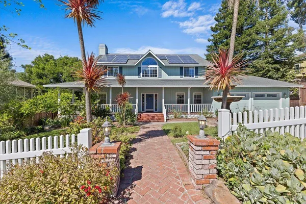 $1,175,000 | 7420 Woodland Avenue, Sebastopol, CA 95472