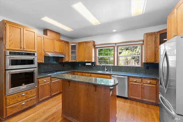 $1,175,000 | 7420 Woodland Avenue, Sebastopol, CA 95472