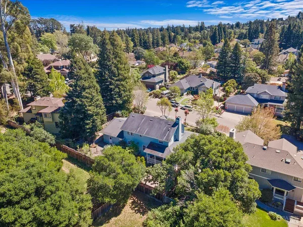 $1,175,000 | 7420 Woodland Avenue, Sebastopol, CA 95472