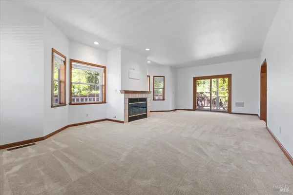 $1,175,000 | 7420 Woodland Avenue, Sebastopol, CA 95472