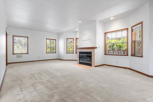 $1,175,000 | 7420 Woodland Avenue, Sebastopol, CA 95472