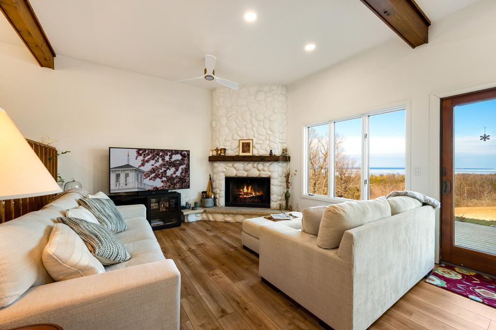7544 Bluff Pass Road, Unit 21 Egg Harbor, WI 54209 - Photo 13 of 37