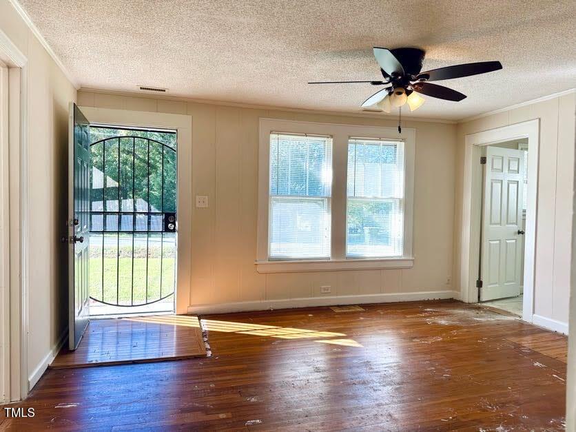 2601 Rochelle Street Durham, NC 27703 - Photo 4 of 31 IMG_0198