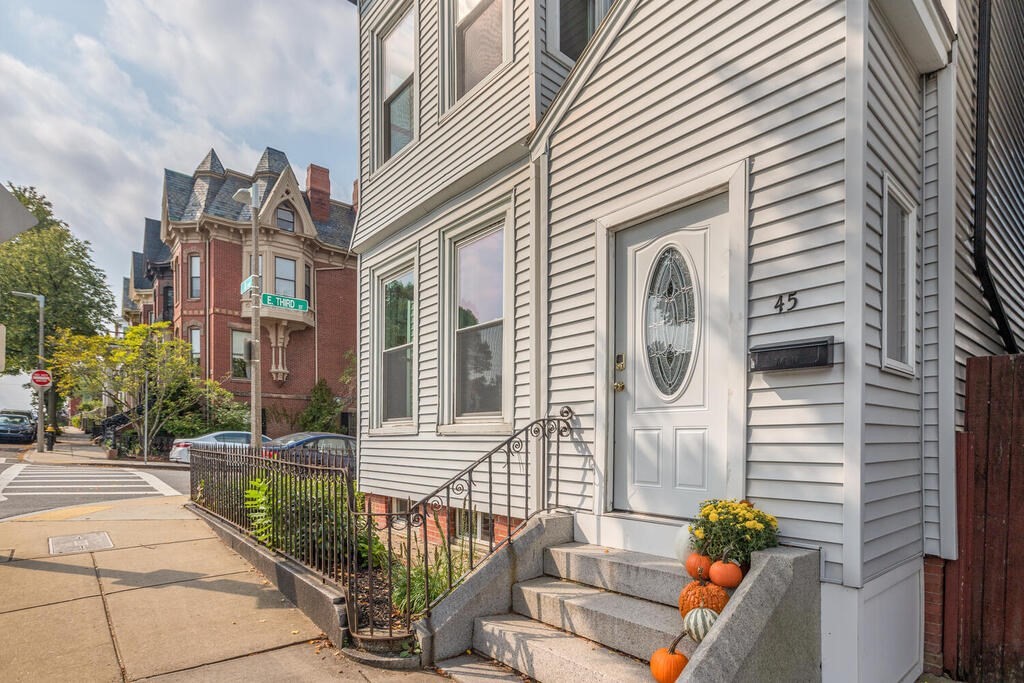 45 M Street Boston, MA 02127 - Photo 4 of 42