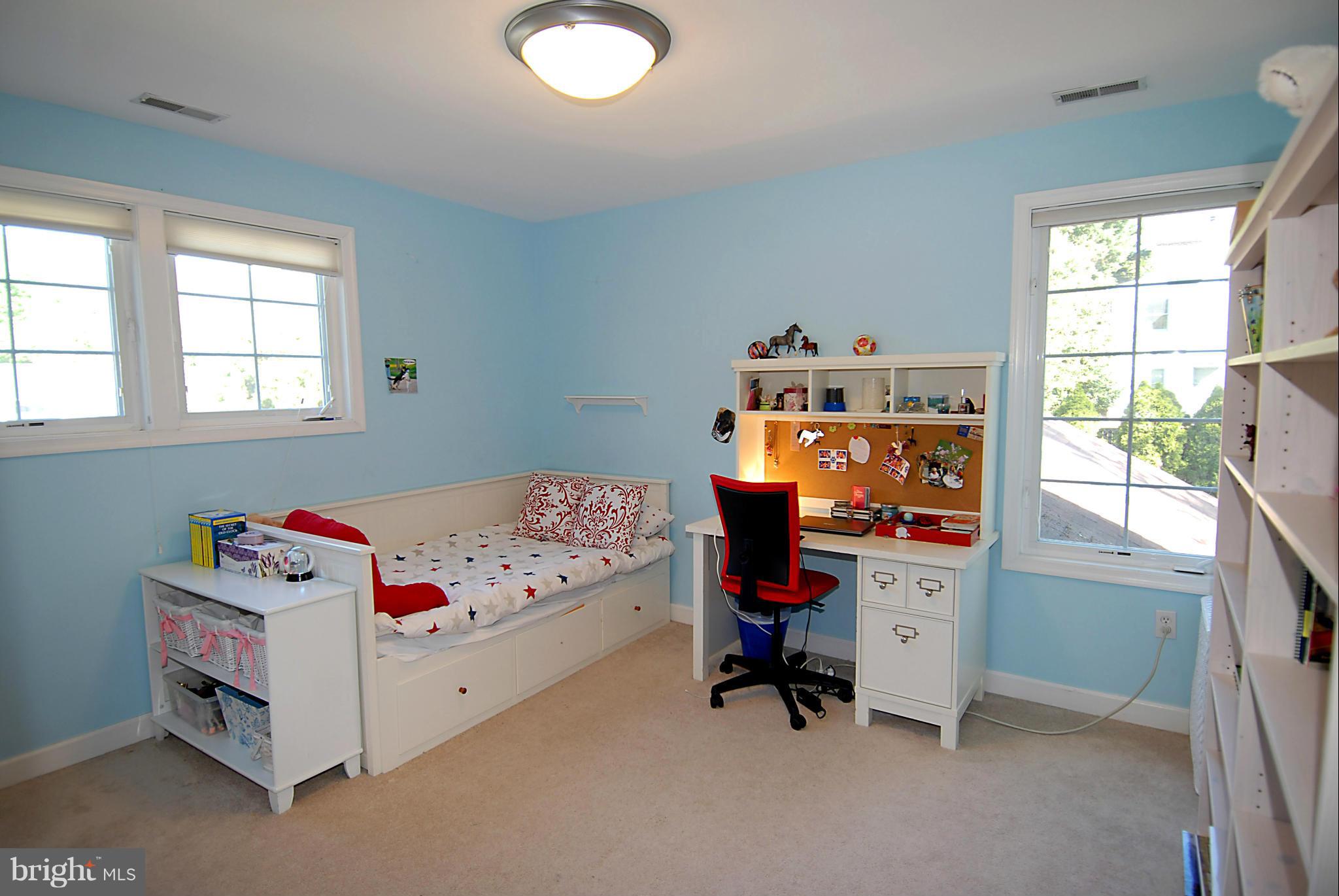 5805 Wilmett Road Bethesda, MD 20817 - Photo 19 of 30 Bedroom