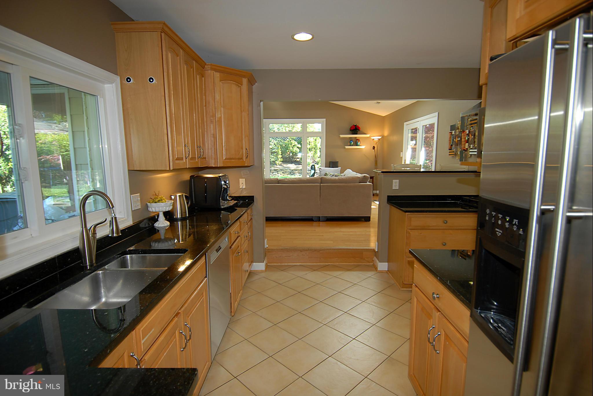5805 Wilmett Road Bethesda, MD 20817 - Photo 21 of 30 Kitchen
