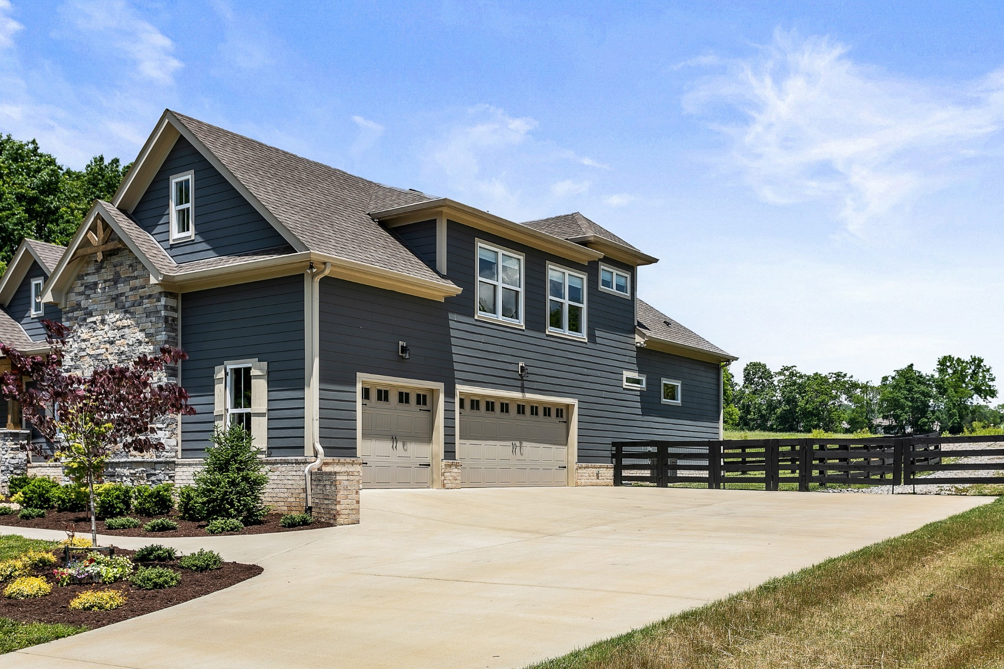 790 Baker Road Columbia, TN 38401 - Photo 38 of 69 a front view of a house with a yard