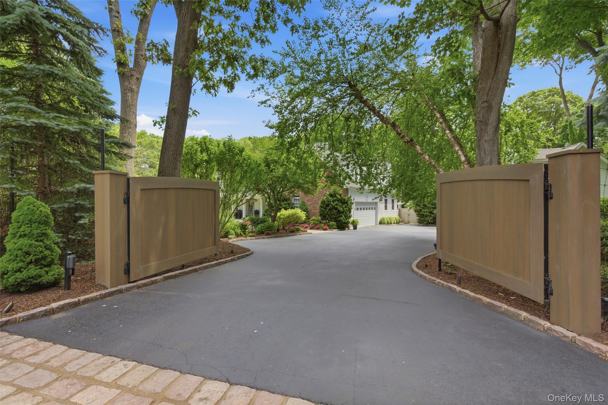 77 Mud Road Setauket, NY 11733 - Photo 43 of 46