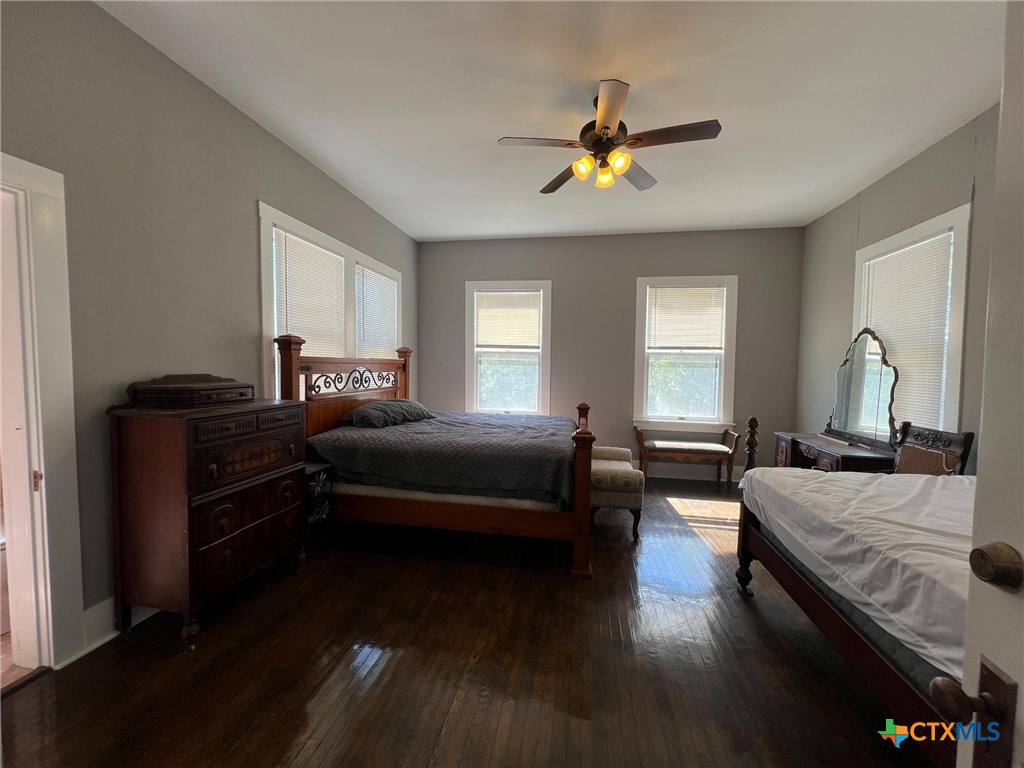 909 Power Street Refugio, TX 78377 - Photo 13 of 47