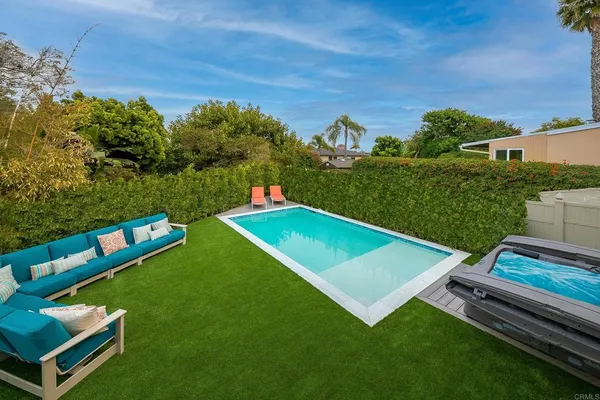 $2,200,000 | 965 Rosecrans Street, San Diego, CA 92106