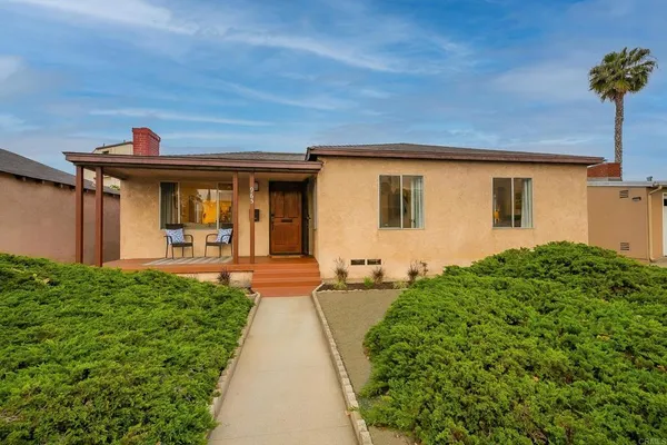$2,200,000 | 965 Rosecrans Street, San Diego, CA 92106