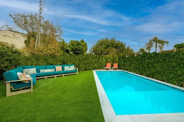 $2,200,000 | 965 Rosecrans Street, San Diego, CA 92106