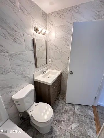 $1,500 | 54 Northern Drive, Troy, NY 12182