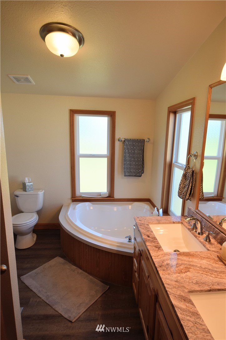 18231 Doris Lane Southwest Rochester, WA 98579 - Photo 13 of 24