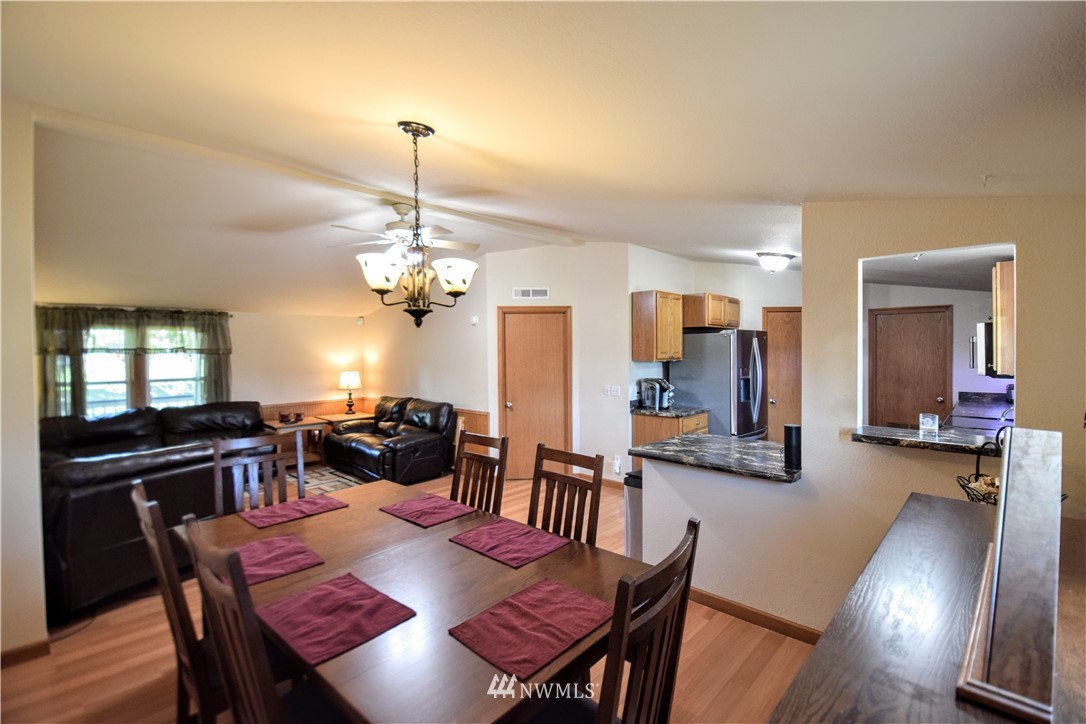 18231 Doris Lane Southwest Rochester, WA 98579 - Photo 8 of 24