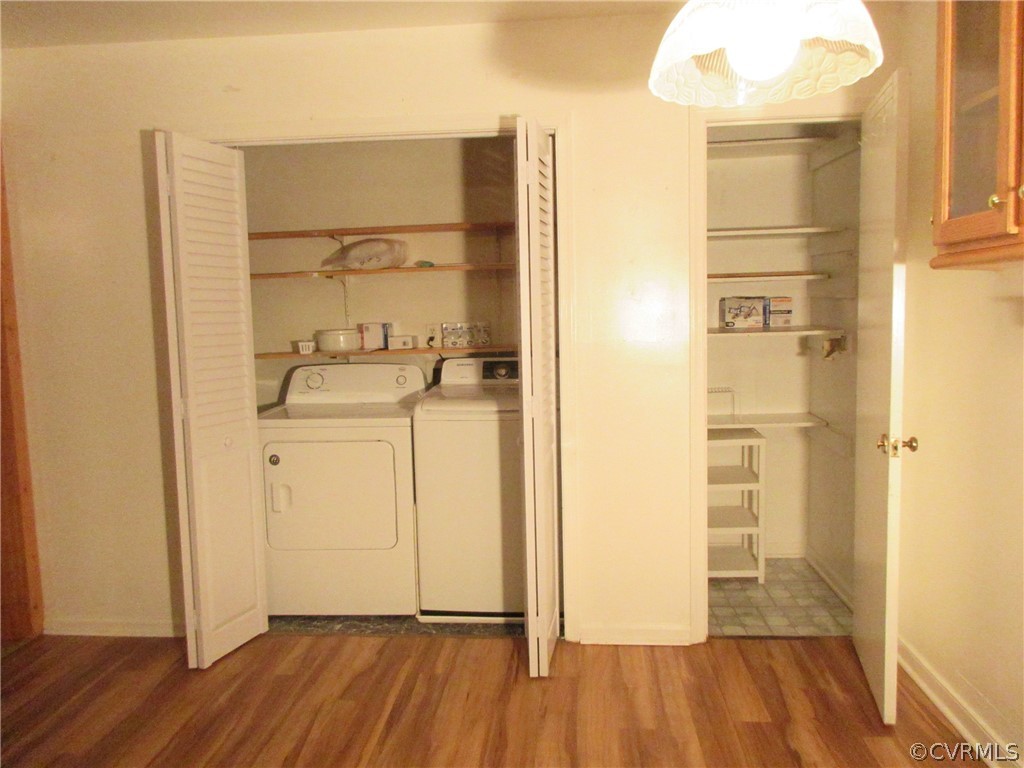 15413 Saddlebrook Road Chesterfield, VA 23838 - Photo 16 of 39 wooden floor in a gallery