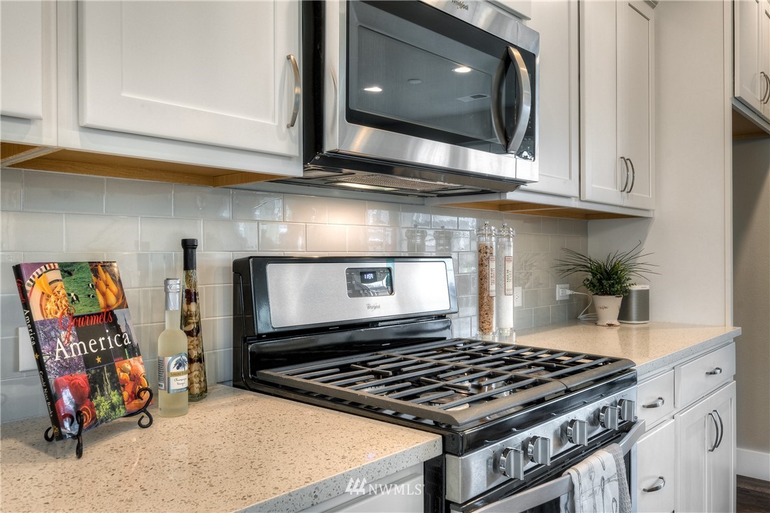17618 115th Place Southeast, Unit 1 Renton, WA 98055 - Photo 11 of 25