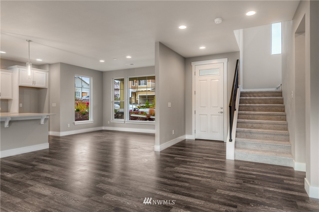 17618 115th Place Southeast, Unit 1 Renton, WA 98055 - Photo 5 of 25