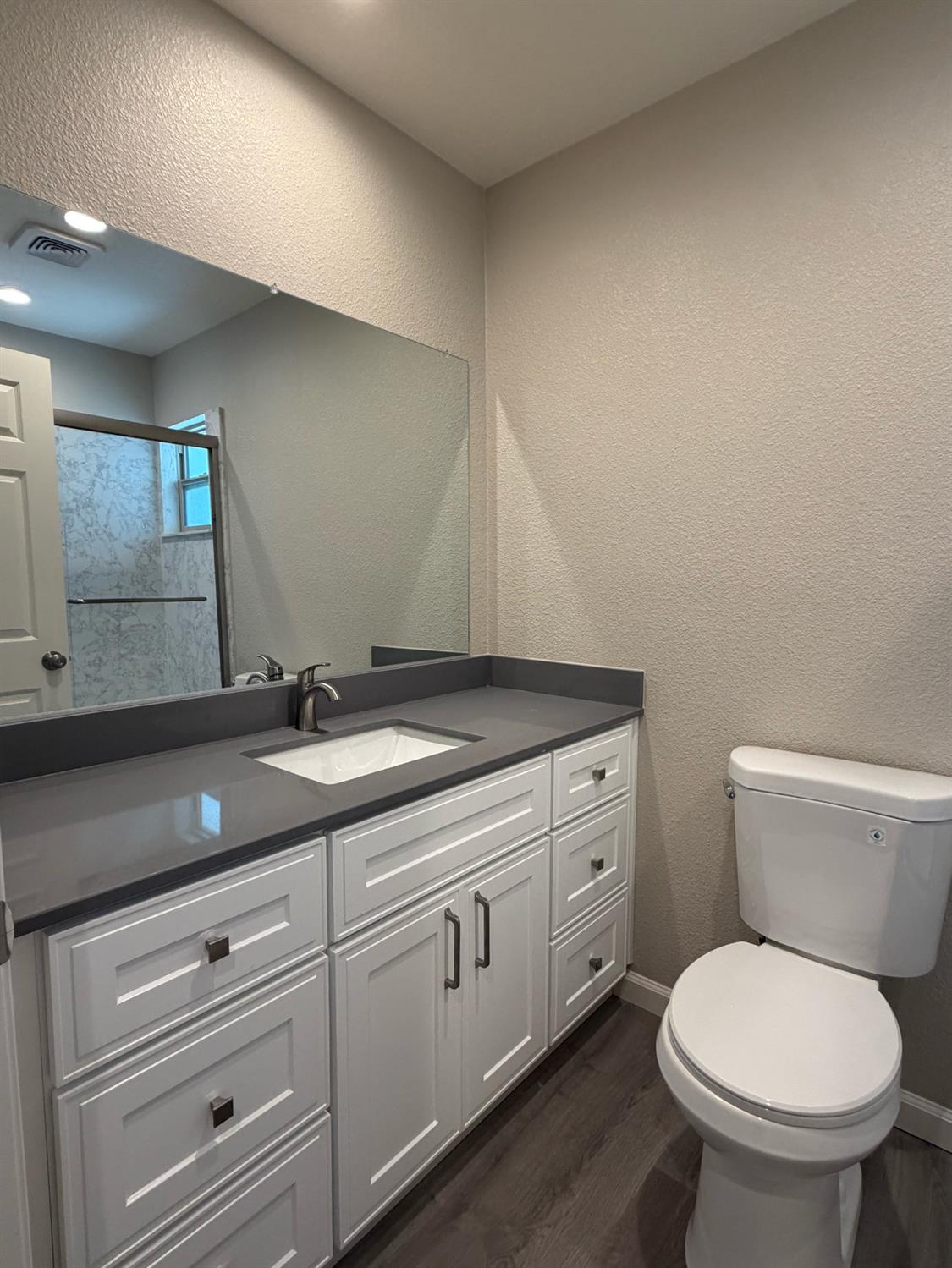 2304 Coston Avenue Modesto, CA 95350 - Photo 5 of 23