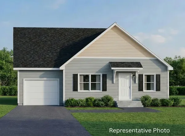 $319,300 | 27 Woodland Way, Unit 31/4, Plymouth, NH 03264