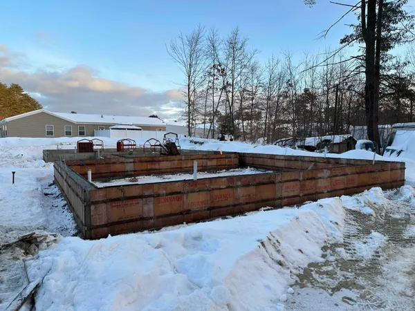 $319,300 | 27 A Woodland Way, Plymouth, NH 03264