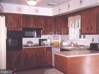 654 Vassar Road Wayne, PA 19087 - Photo 5 of 6