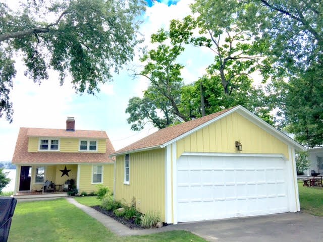 114 Melbourn Road Warwick, RI 02886 - Photo 3 of 36