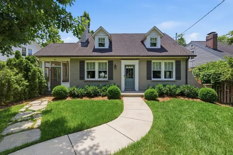 $1,175,000 | 1111 A Graybar Lane, Nashville, TN 37204