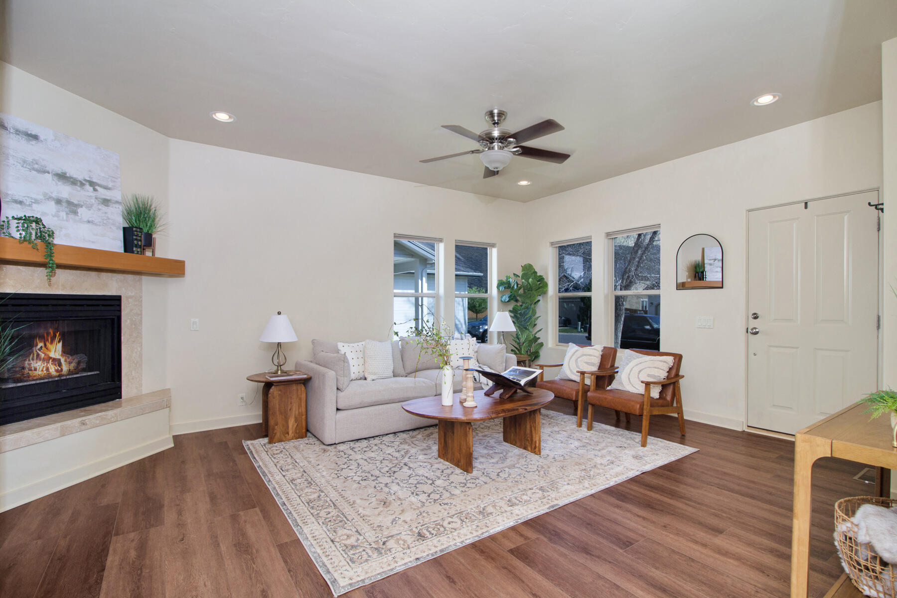 951 Winter Fox Lane Hailey, ID 83333 - Photo 2 of 19 Living room