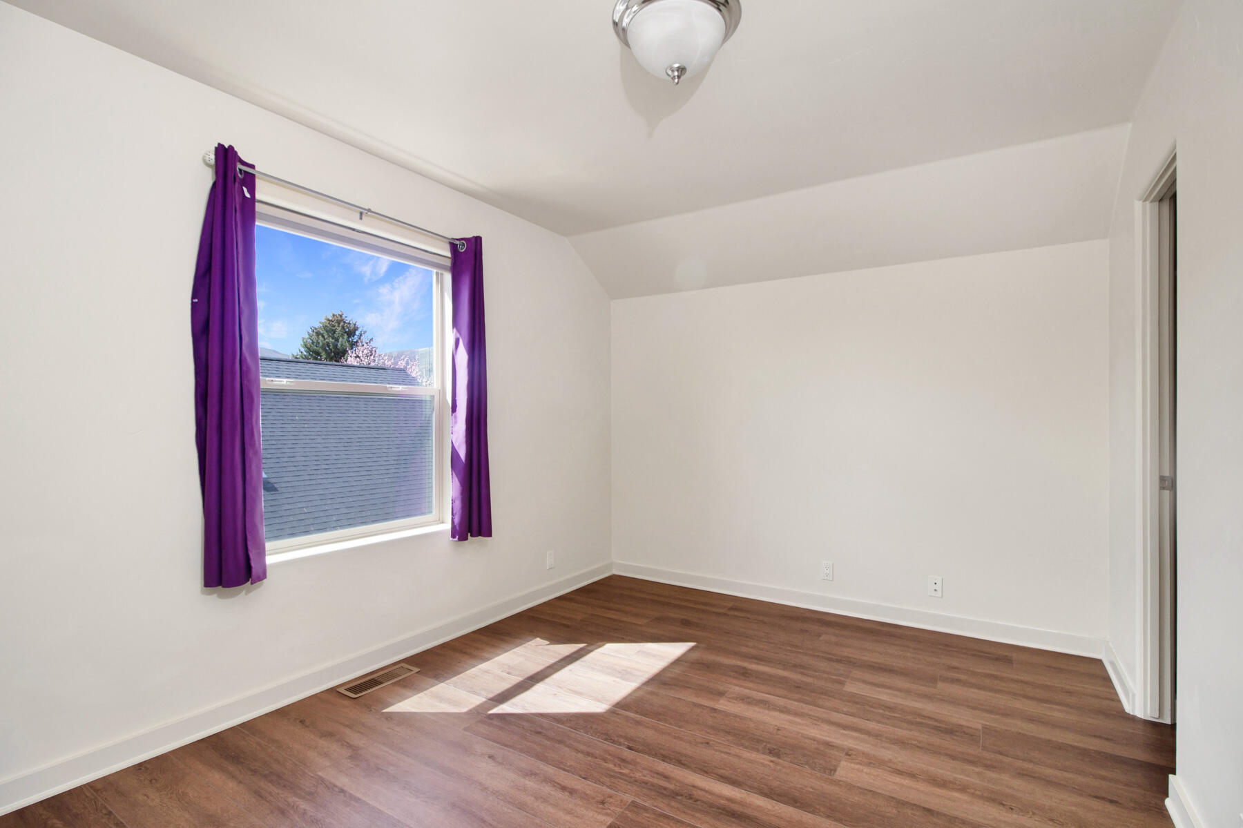 951 Winter Fox Lane Hailey, ID 83333 - Photo 9 of 19 Guest room