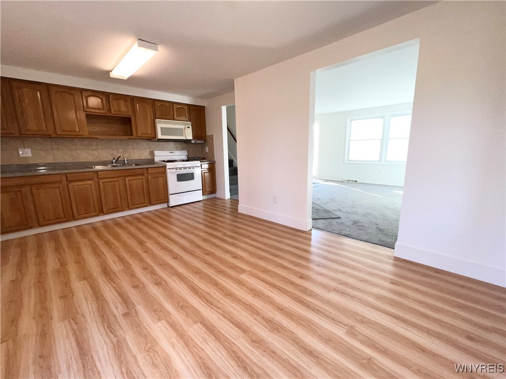 3984 Harvard Street Hamburg, NY 14075 - Photo 12 of 37 Main House