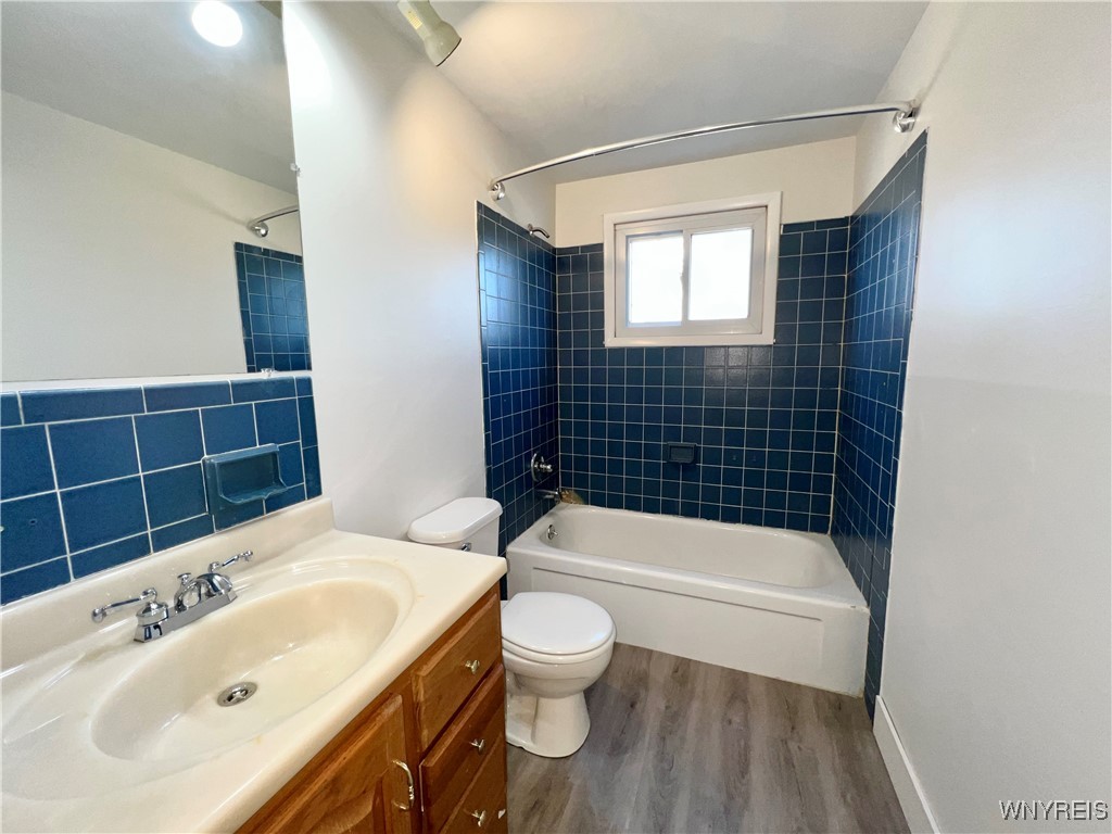 3984 Harvard Street Hamburg, NY 14075 - Photo 13 of 37 Full bath -Main House, updated flooring.