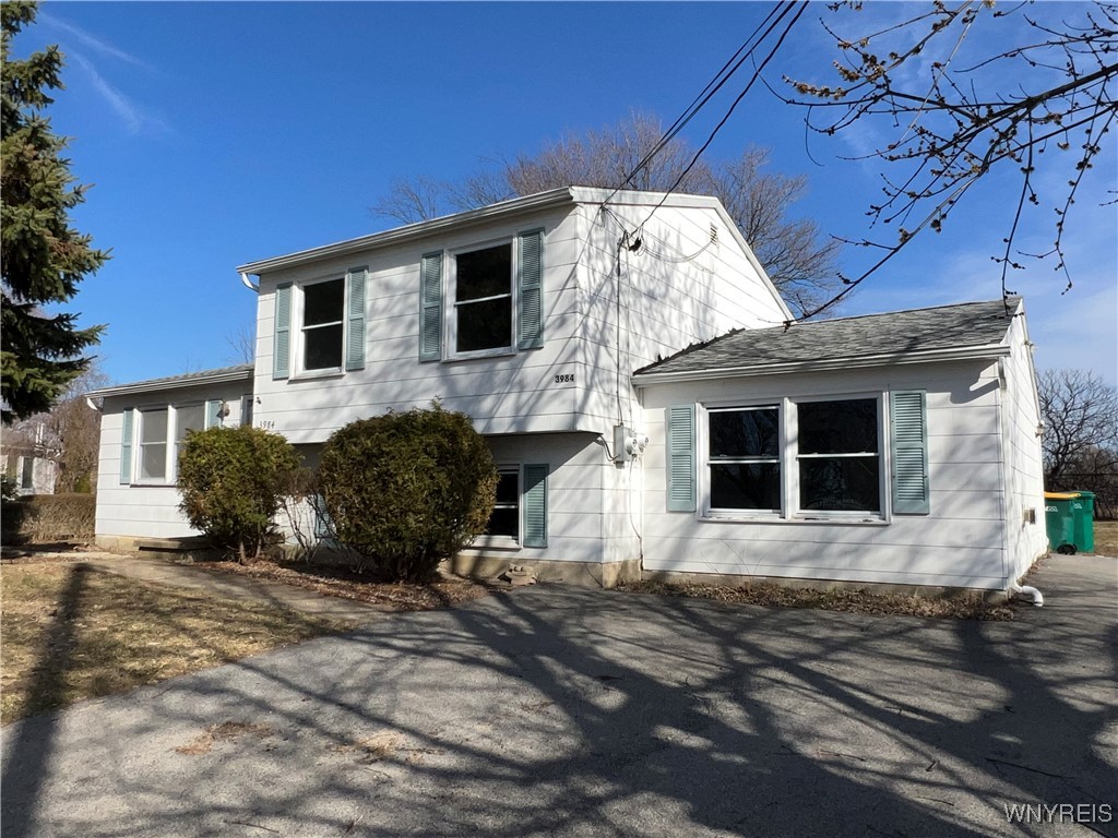 3984 Harvard Street Hamburg, NY 14075 - Photo 2 of 37 Makes for nice additional living space.