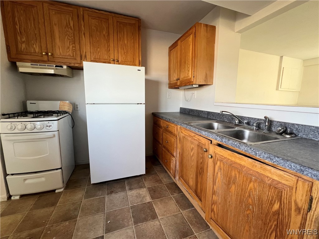 3984 Harvard Street Hamburg, NY 14075 - Photo 28 of 37 Apt-Appliances in AS IS condition.