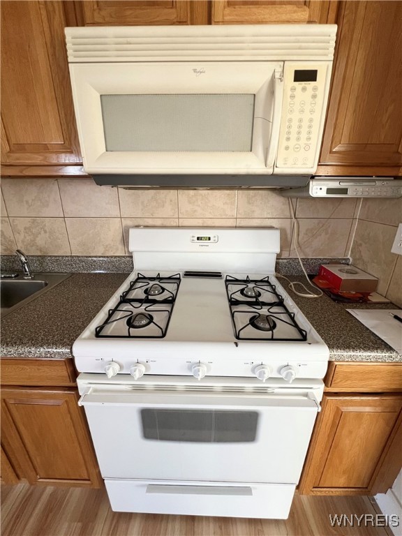 3984 Harvard Street Hamburg, NY 14075 - Photo 10 of 37 All appliances in AS IS condition.