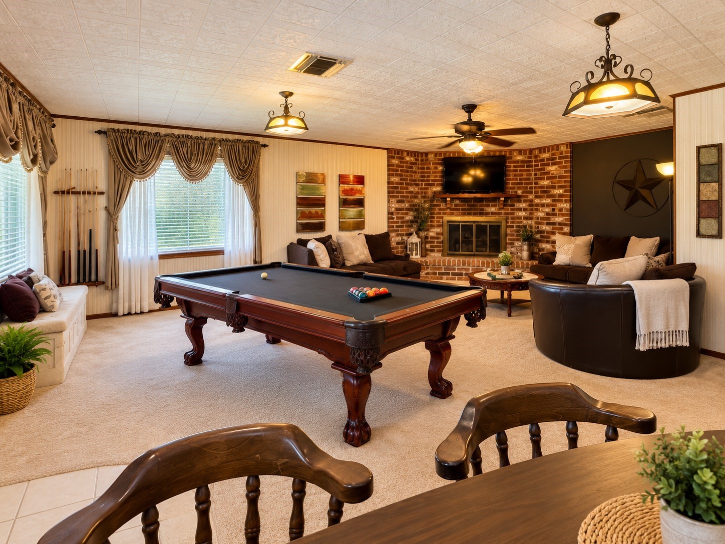 1815 Lee Miller Road Silsbee, TX 77656 - Photo 10 of 25 Living Room
VIRTUALLY STAGED — This image has been digitally modified for marketing purposes. Furnishings, décor, and/or personal items may have been digitally added or removed.