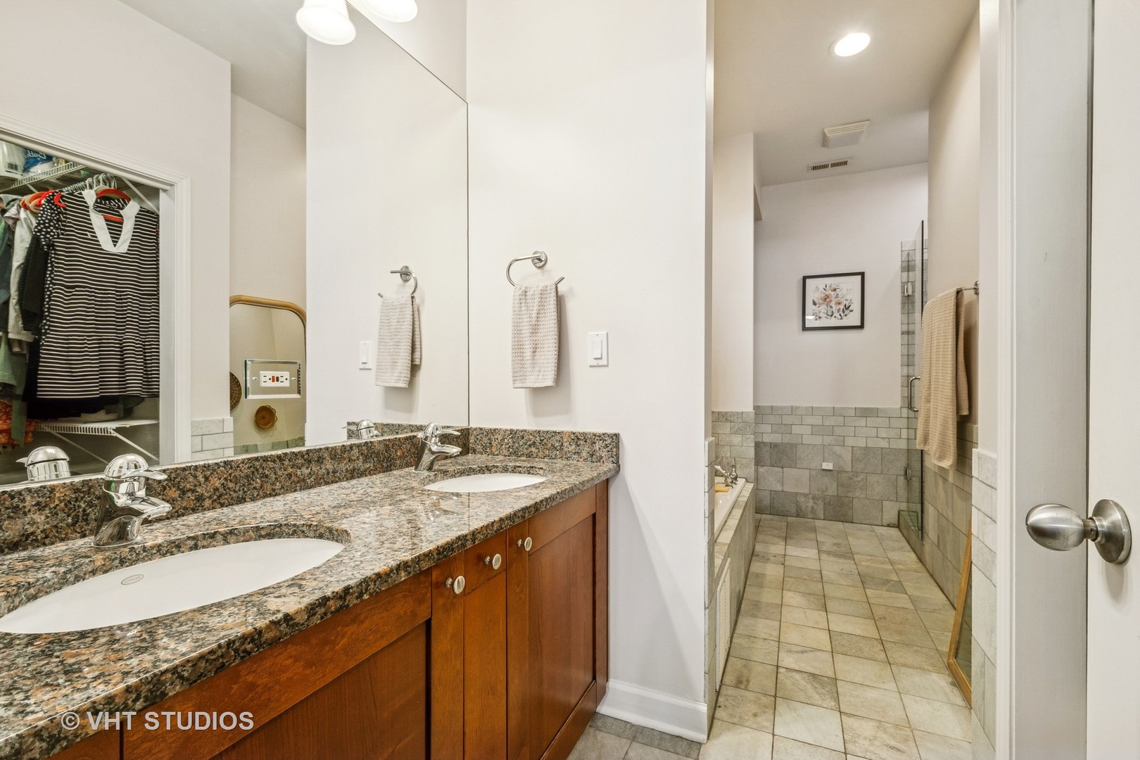 521 North Racine Avenue, Unit 3 Chicago, IL 60642 - Photo 13 of 21 Gallery Image 13