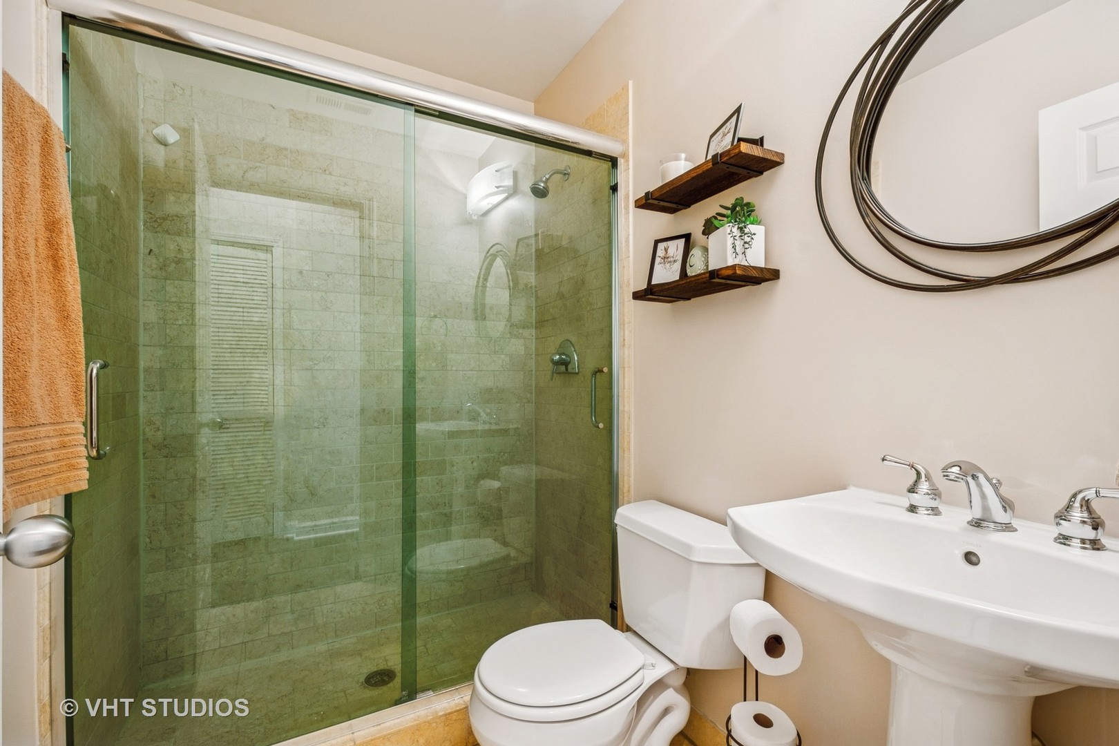 521 North Racine Avenue, Unit 3 Chicago, IL 60642 - Photo 17 of 21 Gallery Image 17
