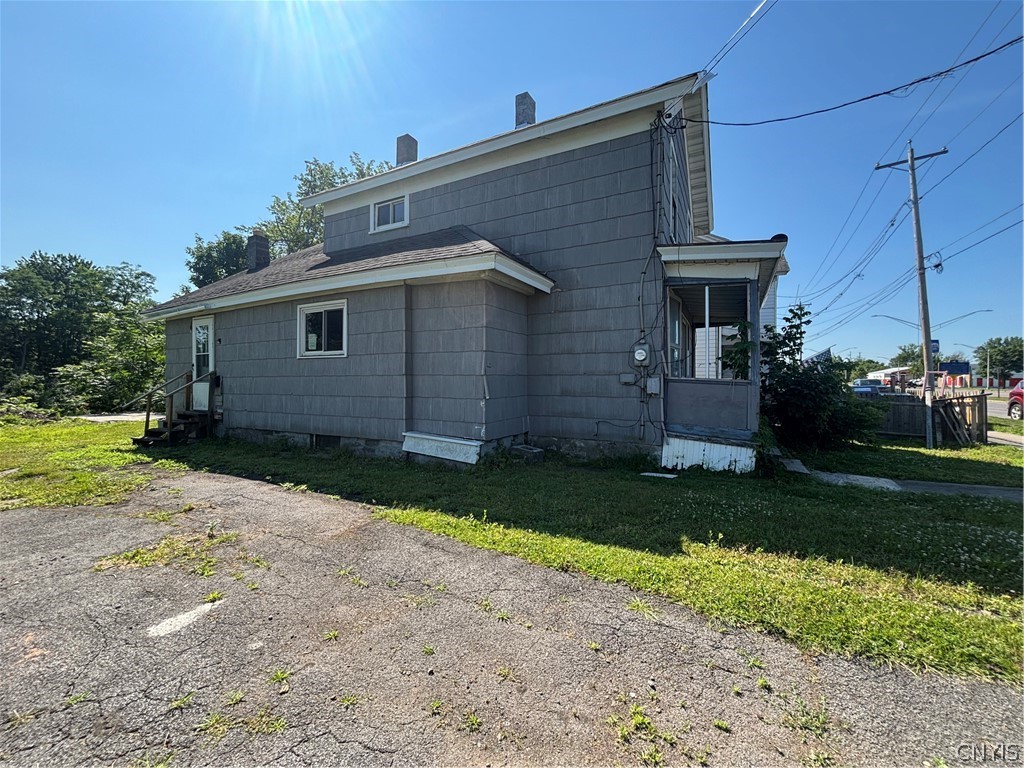211 East Whitesboro Street Rome, NY 13440 - Photo 3 of 32