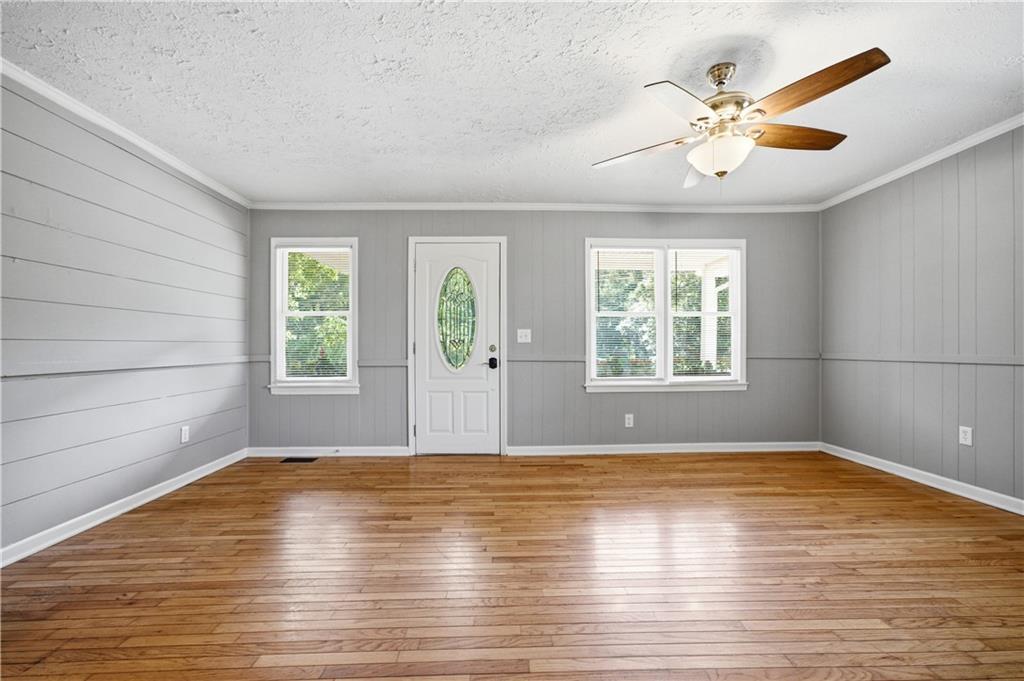 467 Sanders Street Clarkesville, GA 30523 - Photo 5 of 41