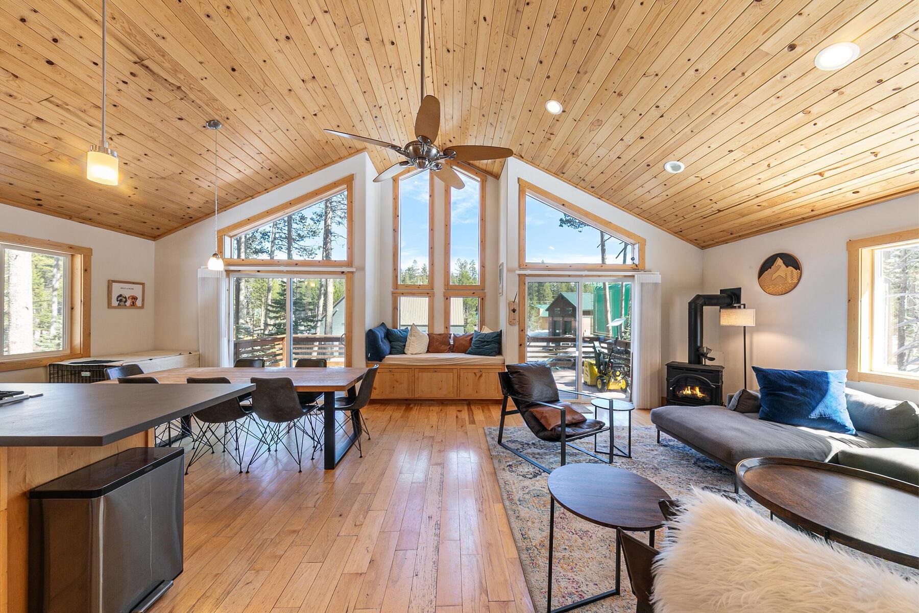 6192 Serene Road Soda Springs, CA 95728 - Photo 3 of 26