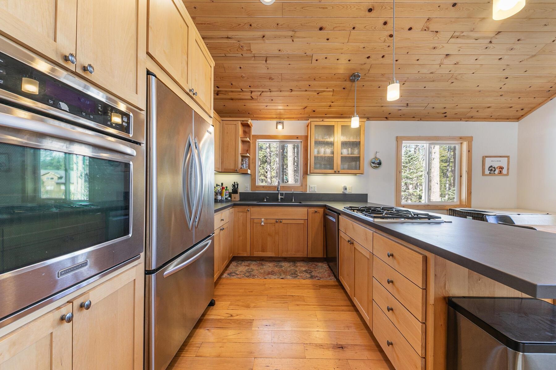 6192 Serene Road Soda Springs, CA 95728 - Photo 5 of 26